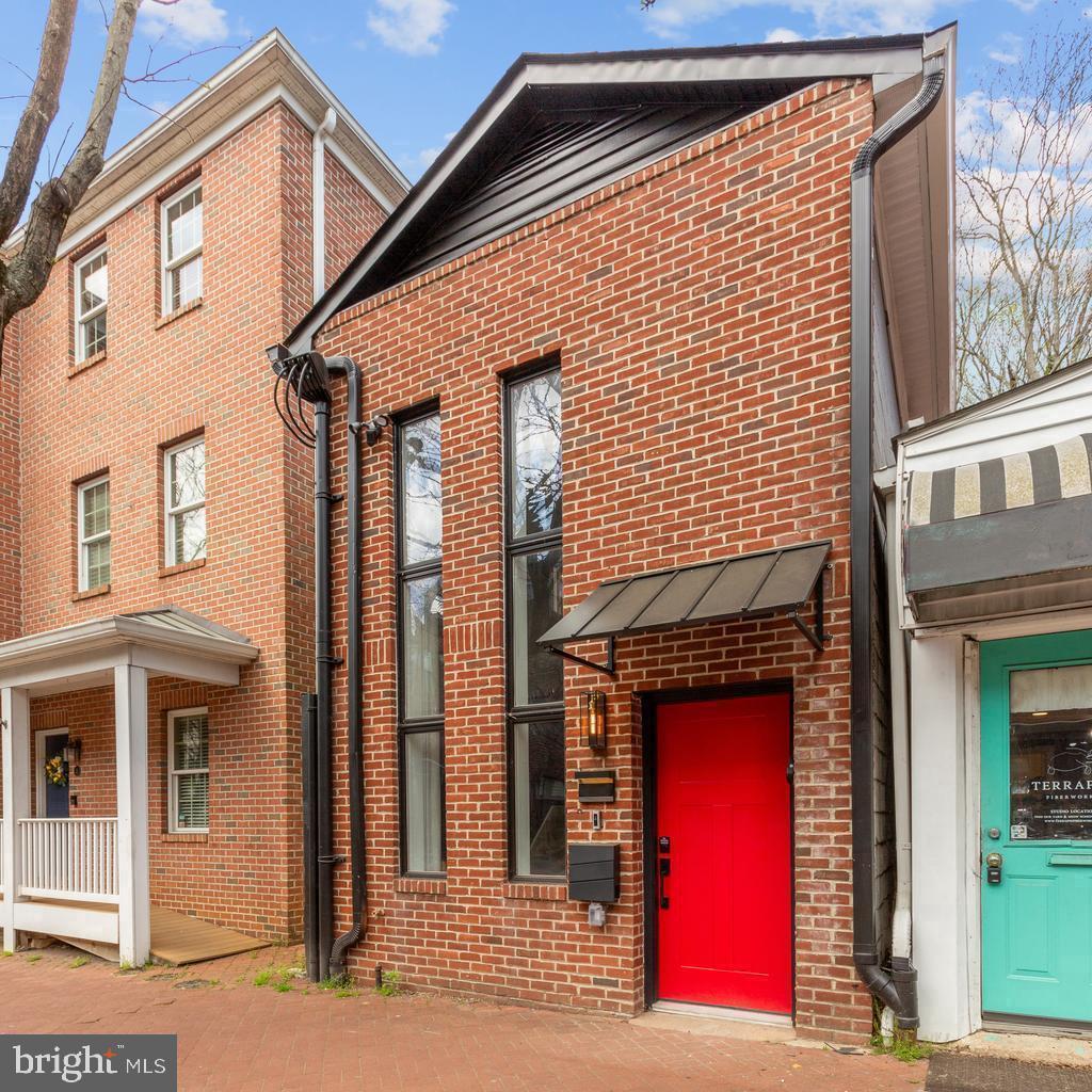 220 West Street exterior, Downtown Annapolis